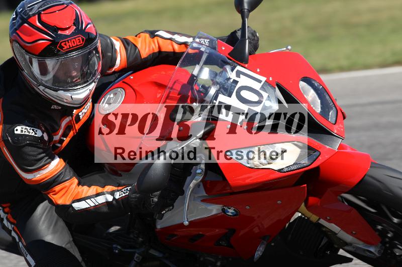 Archiv-2025/48 25.08.2025 Cornu Master School ADR/blau-bleu/101